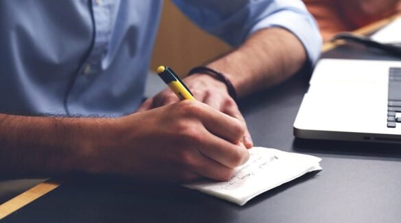 business-writing-585x326 Gallery